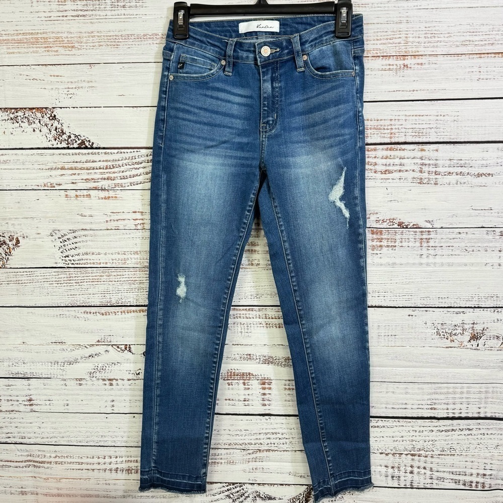 KanCan jeans ripped size 3 raw hem casual mid rise stretchy skinny cropped jeans